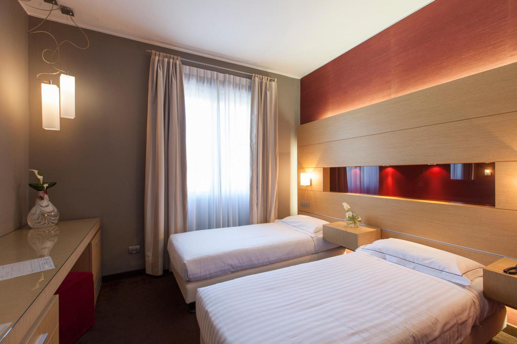 Inverigo Hotel Room photo