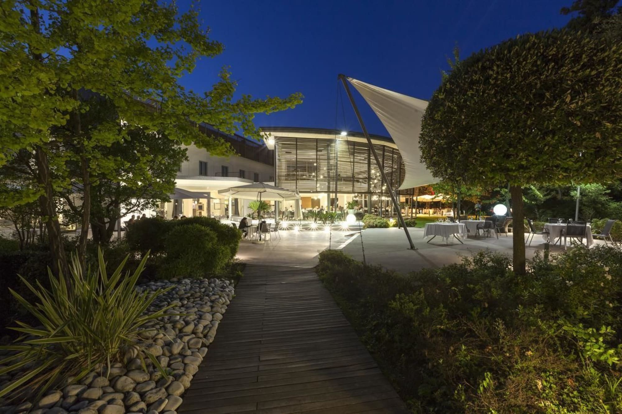 Inverigo Hotel Exterior photo